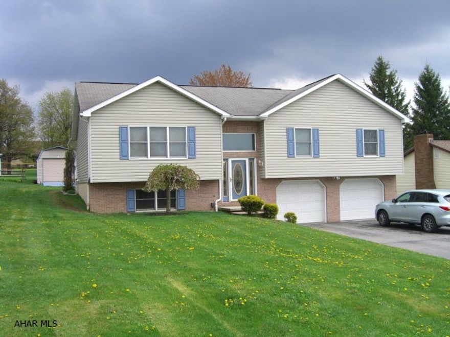 This very well maintained 3 bedroom 3 bath split entry home is situated in the desirable Summit Estates.  Enjoy your summers on the large covered back deck or the open patio.