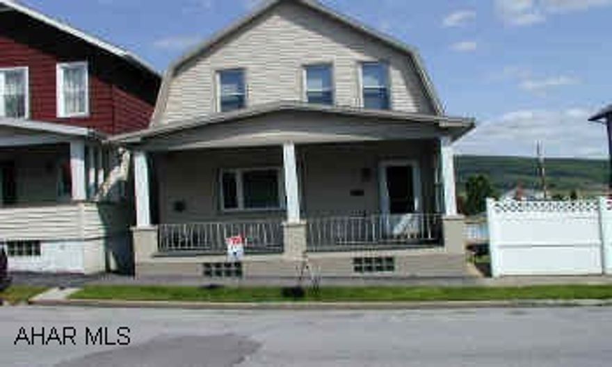 Totally remodeled 3 BR with formal DR, LR - remodeled beautiful kitchen with sitting area, computer room, large bathroom. Room in the back yard to make off-street parking. Must see! All house fan, roof 1997, kitchen, DR & LR remodeled in 1998, crown molding in LR & DR, office space, hardwood floors, new carpeting, furnace has humidifier, kitchen has large window, new cabinets & counters.  Electric - $74, Gas - $ 89, Water / sewer - $40, Trash - $ 18.95