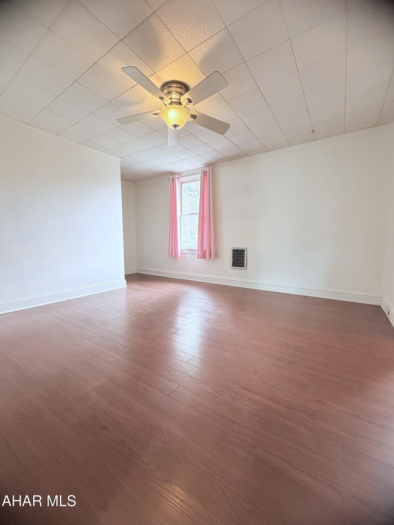 Juniata Gap - Residential