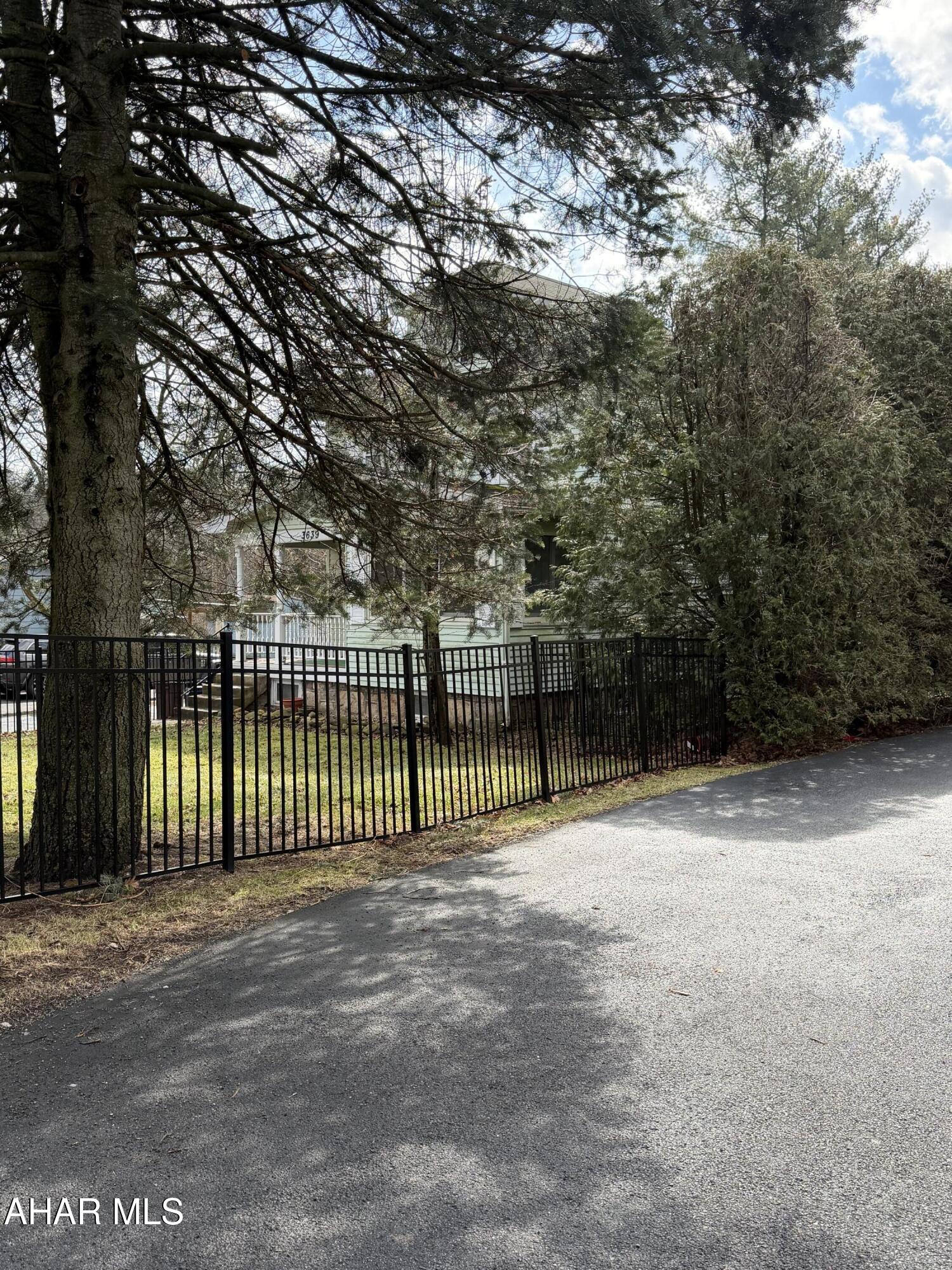 Juniata Gap - Residential