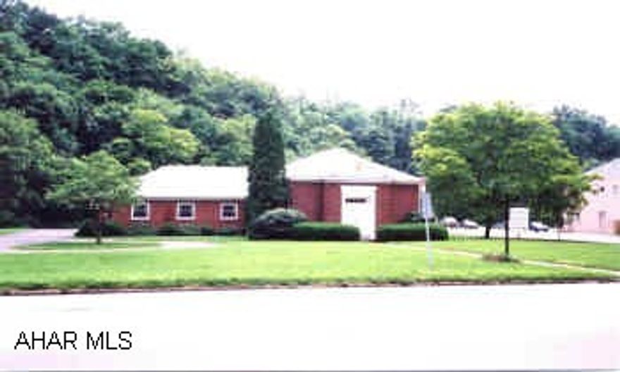 ONE STORY MULTI PURPOSE BUILDING. PARKING LOT IN REAR. INSTITUTIONAL USES ONLY - CHURCH, SCHOOL, LIBRARY, GROUP HOME, FORMER CHRISTIAN SCIENCE CHURCH.  CALL MIKE. QUALITY CONSTRUCTION. GREAT LOCATION. SOME PEWS INCLUDED.