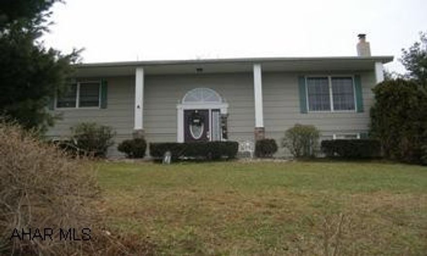 VERY WELL MAINTAINED.  FAMILY ROOM WITH FIREPLACE PLUS FAMILY ROOM ON LOWER LEVEL.  NEWER OAK KITCHEN WITH KITCHEN NOOK.  LARGE DINING ROOM.  PRIVATE BACKYARD.  DECK AND SHED.