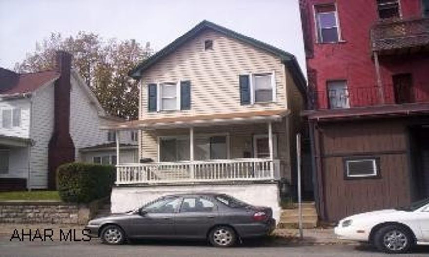 Very nice vinyl duplex with newer furnace.  Second floor pays electric.