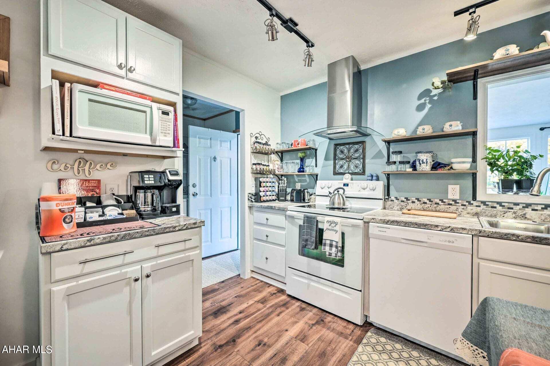 Unknown - Residential Lease