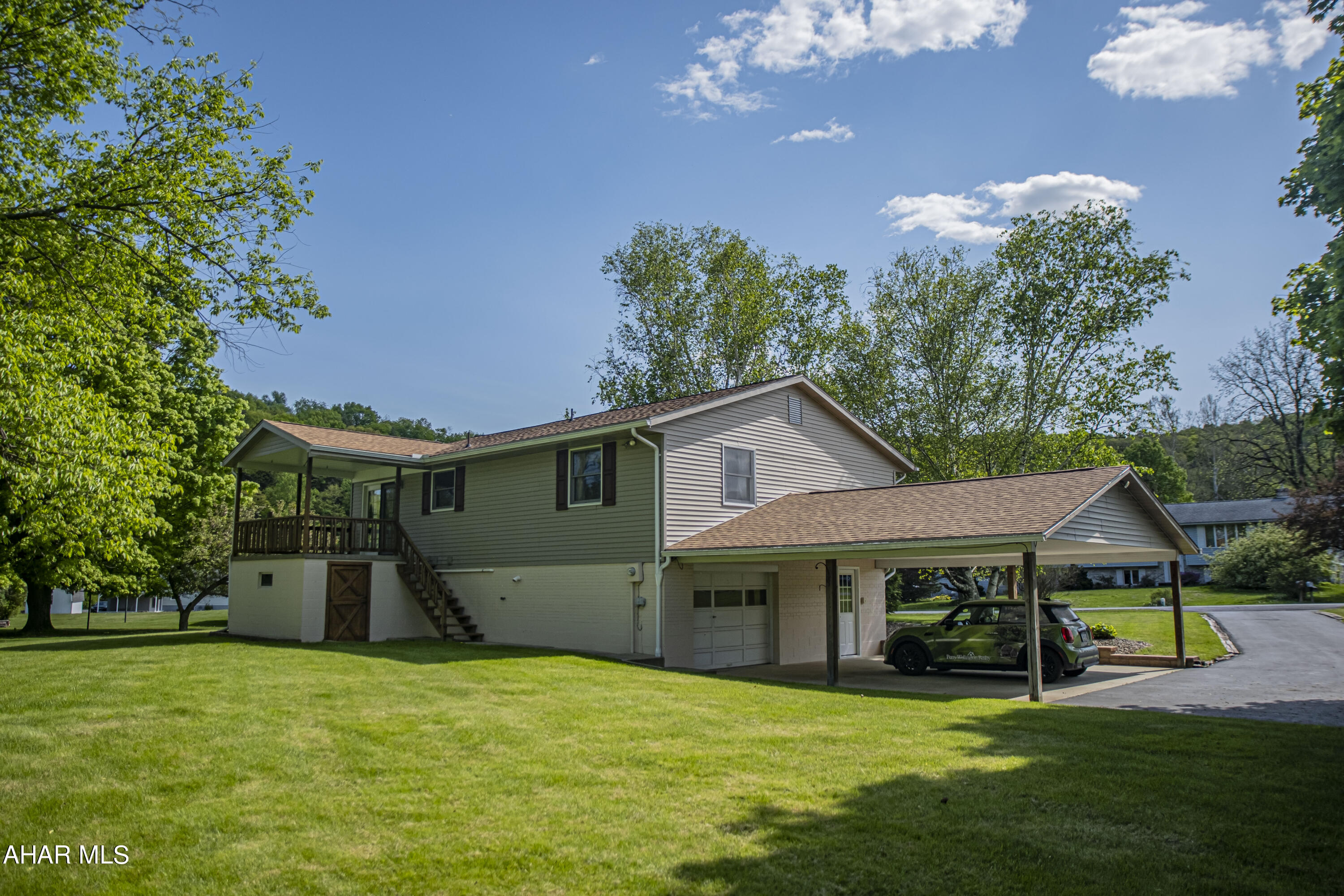 Foot of Ten - Residential