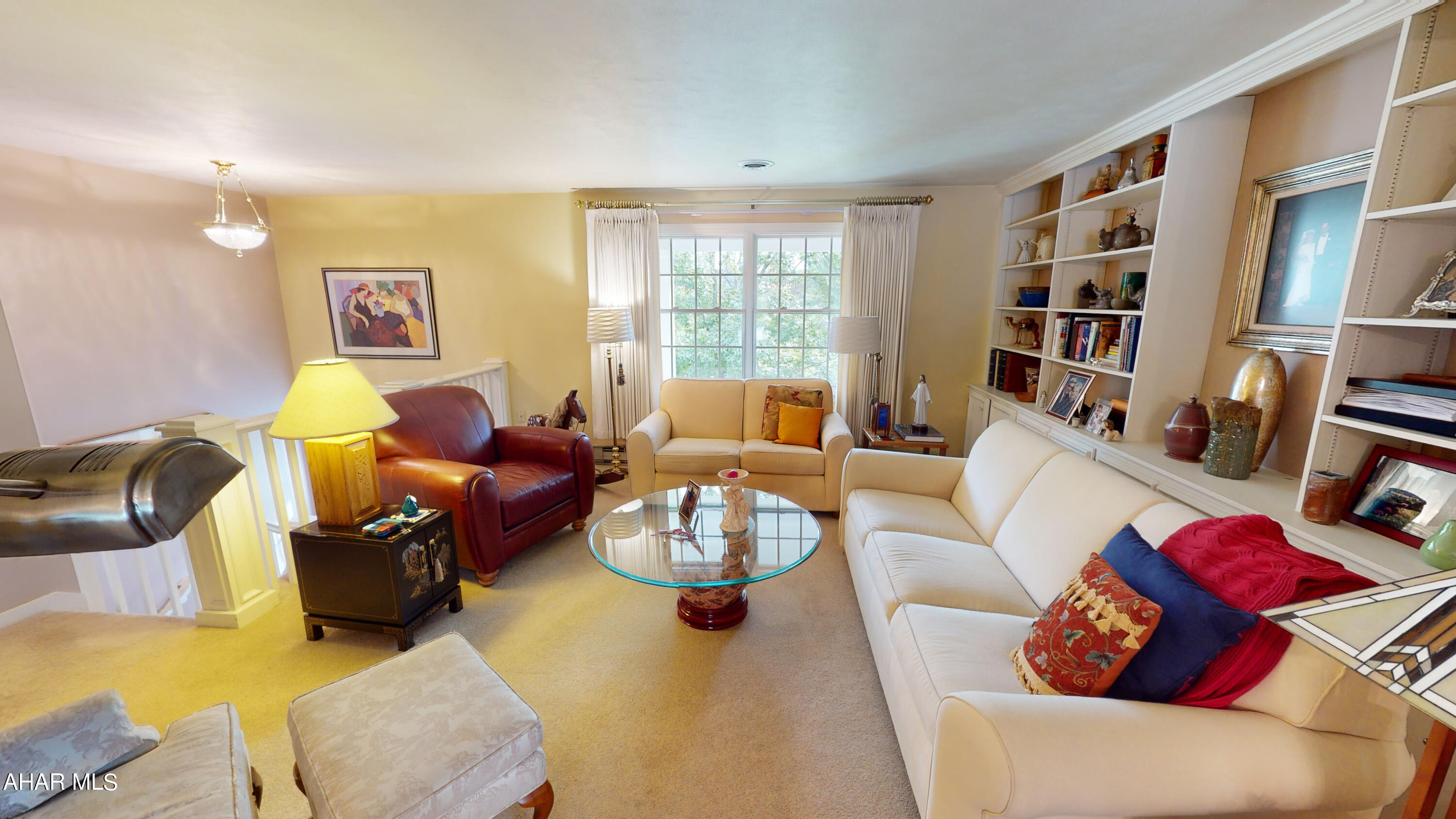 Holiday Manor - Residential