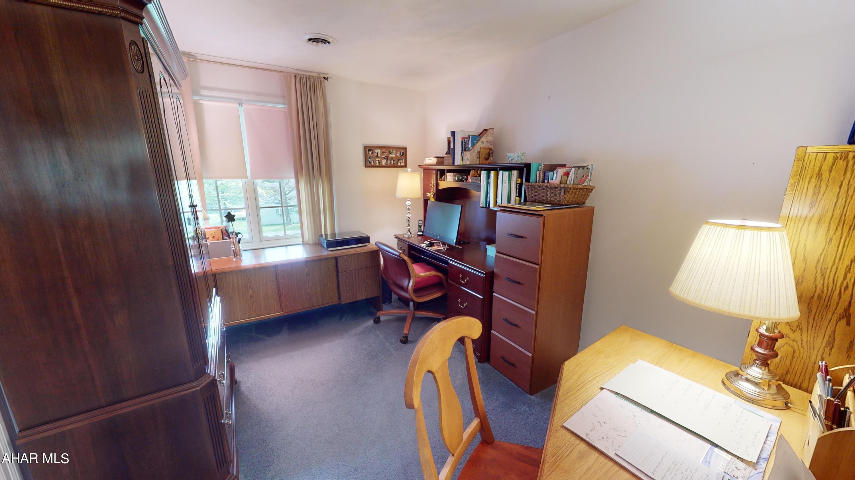 Holiday Manor - Residential