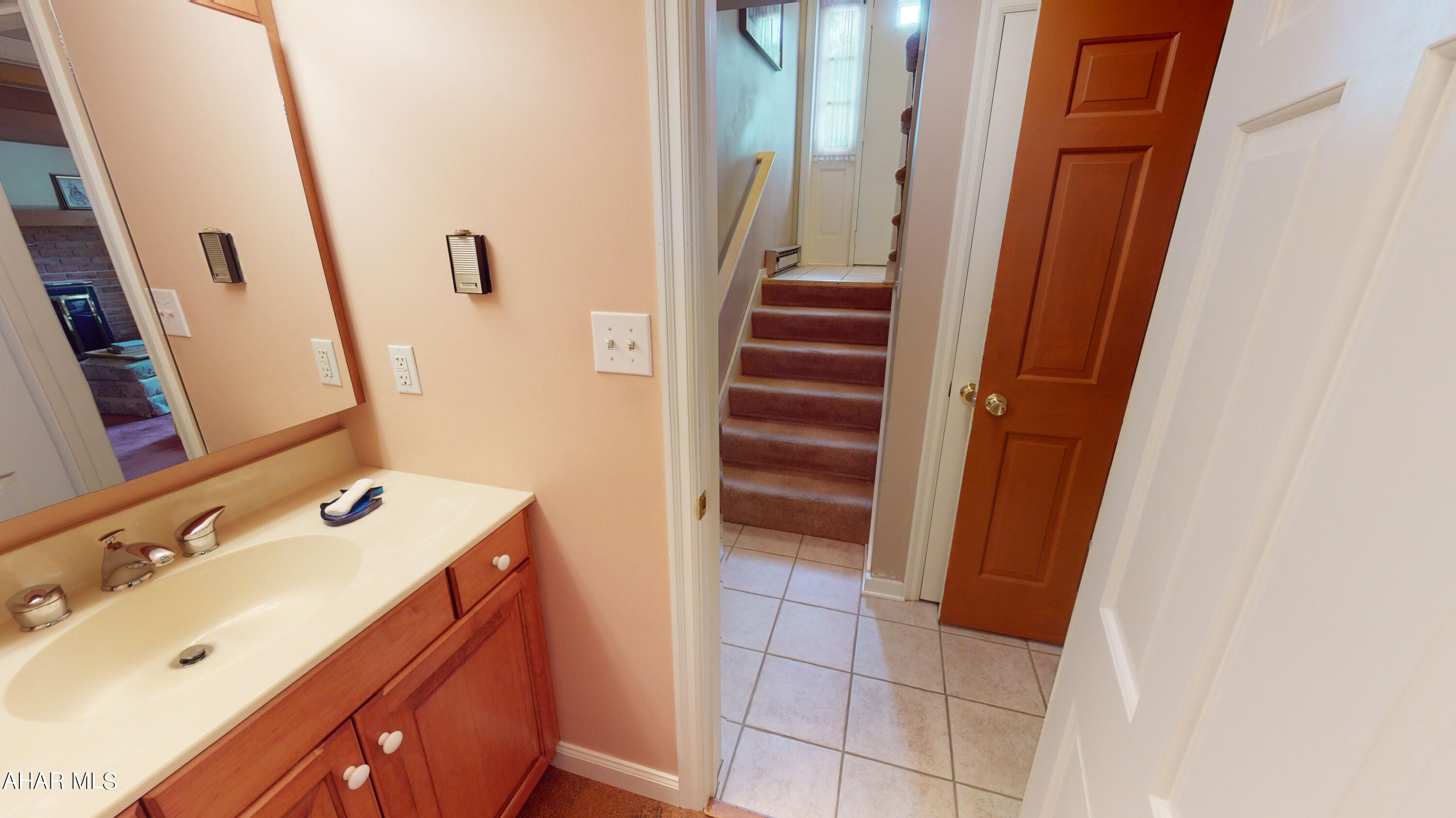 Holiday Manor - Residential