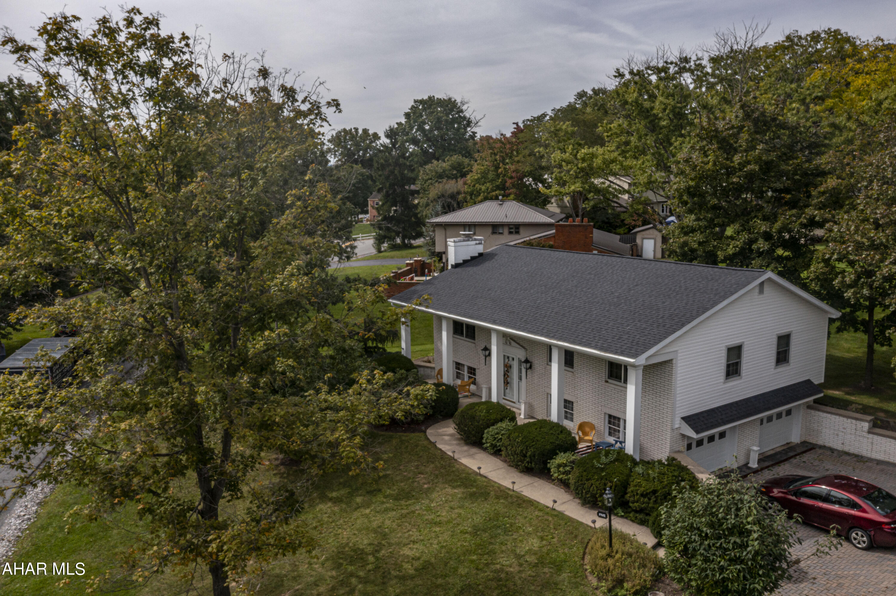 Holiday Manor - Residential