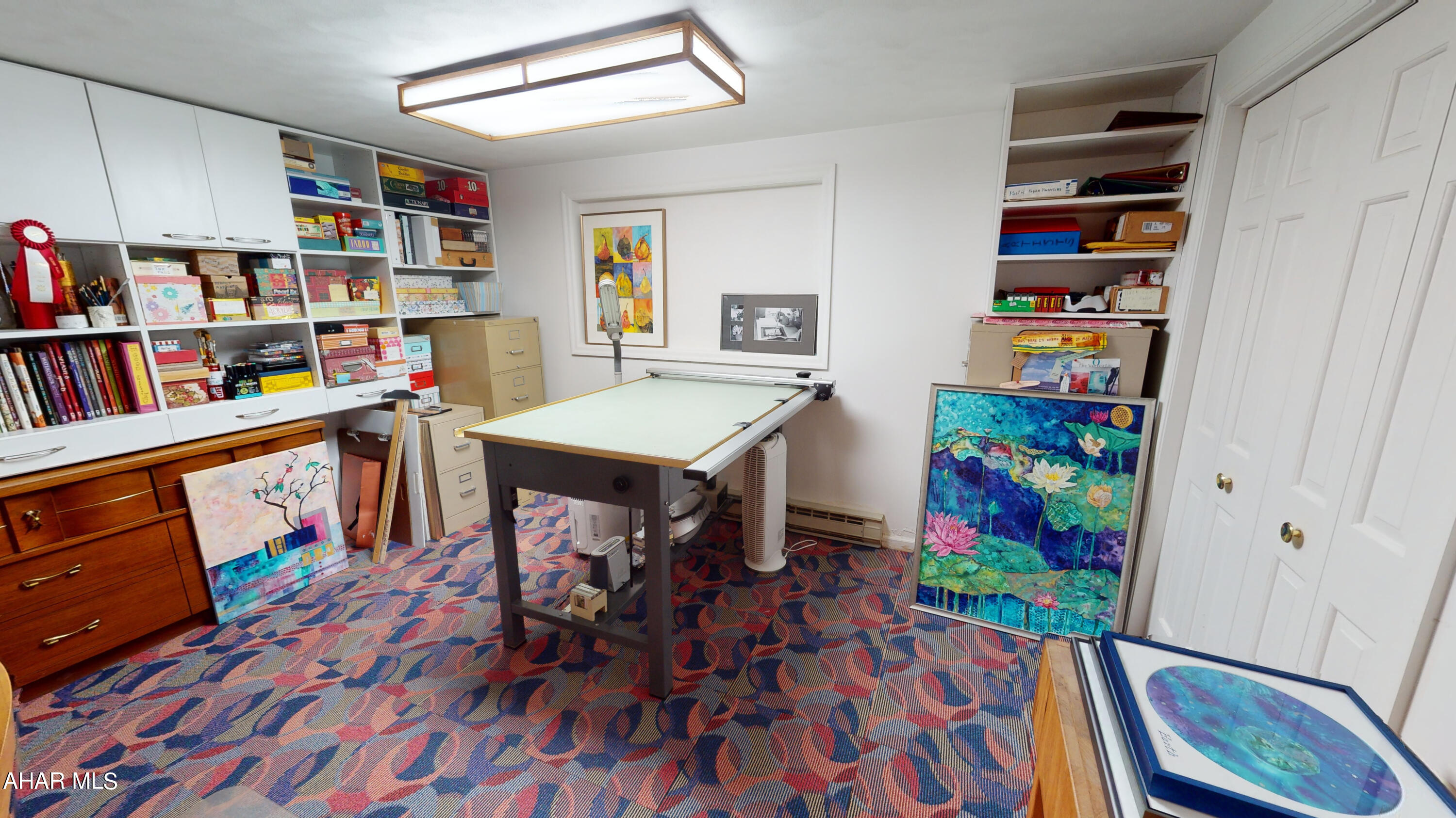 Holiday Manor - Residential