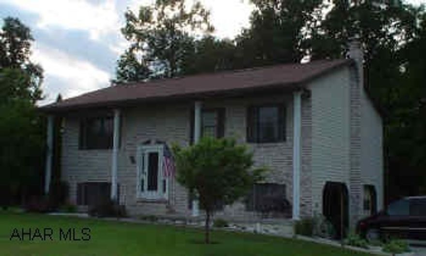 New carpeting & laminate since 2001, all but 1 BR. Cedar closet in family room. Phone/cable jacks all 3 BR's. Formal dining room. Super clean, super nice home. AGENTS: Bonus to selling office of .0025 of sale price! Some exclusions to listing agreement - call listing agent for names.