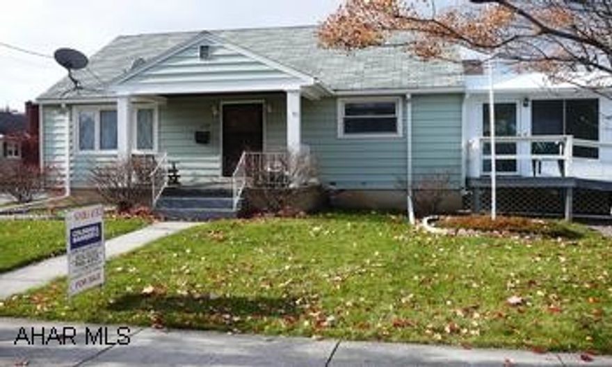 GREAT LOCATION FOR THIS CUTE CAPE. NEW CHERRY KITCHEN, HEAT & A/C, SUNROOM. CORNER LOT WITH OFF STREET PARKING. HARDWOOD FLOORS. GREAT LOCATION FOR THIS CUTE CAPE. NEW CHERRY KITCHEN, HEAT & A/C, SUNROOM. CORNER LOT WITH OFF STREET PARKING. HARDWOOD FLOORS.