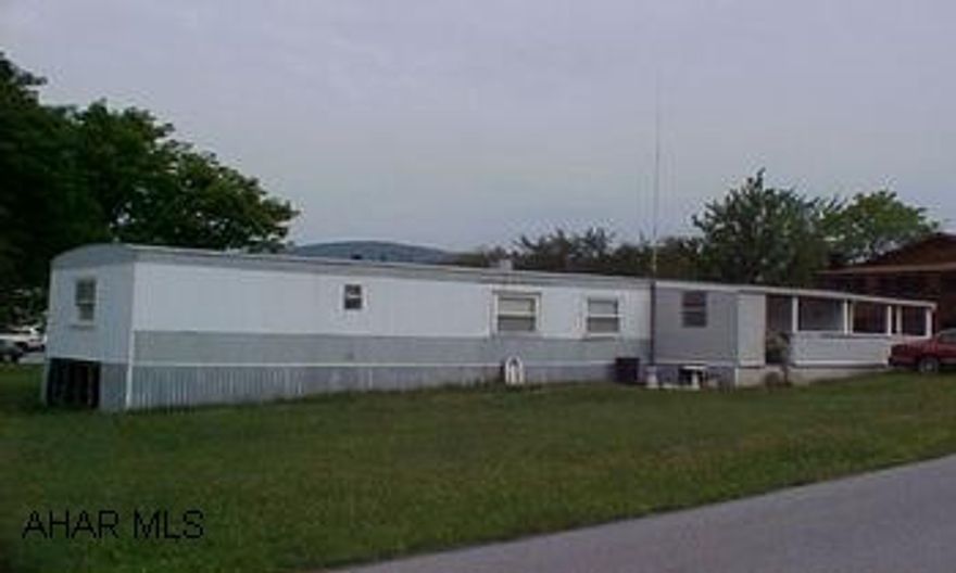 1983 Liberty w/ an addition.  SOLD "AS IS"- seller is Nellie J. Butler by P.O.A. Sharon J. Parkinson 1983 Liberty w/ an addition.  SOLD "AS IS"- seller is Nellie J. Butler by P.O.A. Sharon J. Parkinson