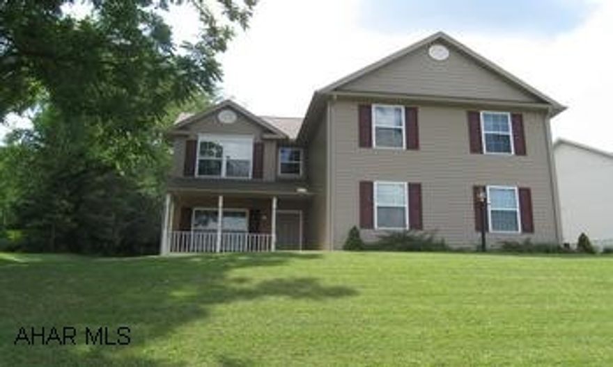 PENN FARMS GREYSTONE ESTATE 4BD 2.5BA. S&A BUILT 2005. METICULOUS INTERIOR. HARDWOOD/CARPET. CENTRAL AIR. 2ND FLR LAUNDRY. 2 CAR GARAGE. CALL DAN 814.932.1655 MAKE OFFERS!! PENN FARMS GREYSTONE ESTATES 4BD 2.5BA. S&A BUILT 2005. METICULOUS INTERIOR. HARDWOOD/CARPET. CENTRAL AIR. 2ND FLR LAUNDRY. 2 CAR GARAGE. CALL DAN 814.932.1655 MAKE OFFERS!!