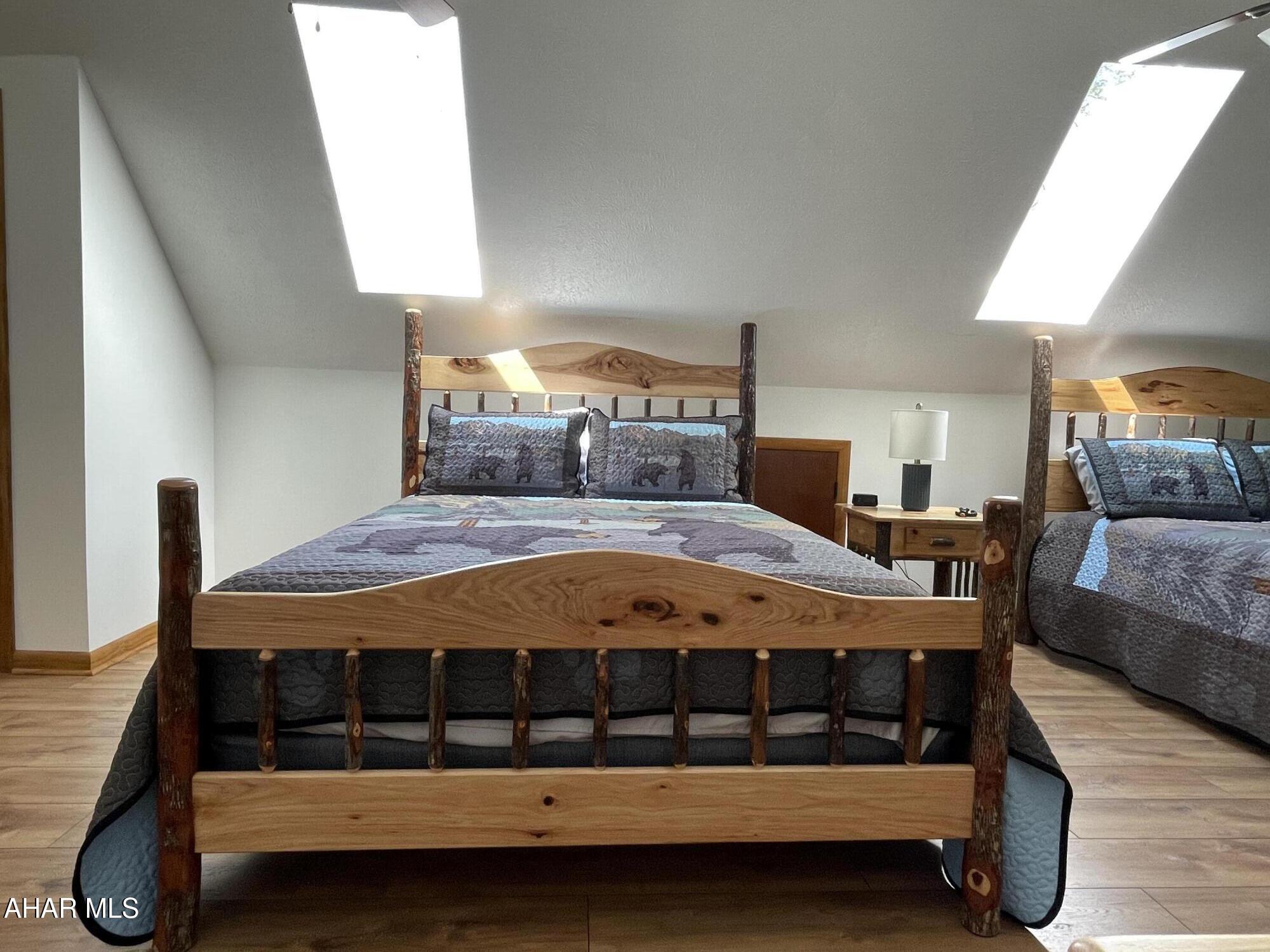 Glendale Yearound - Residential