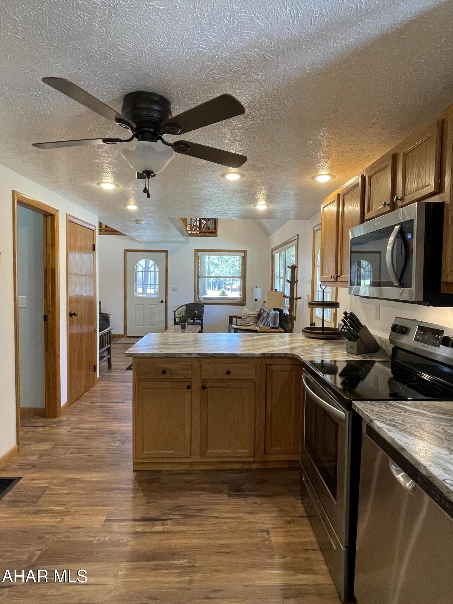 Glendale Yearound - Residential