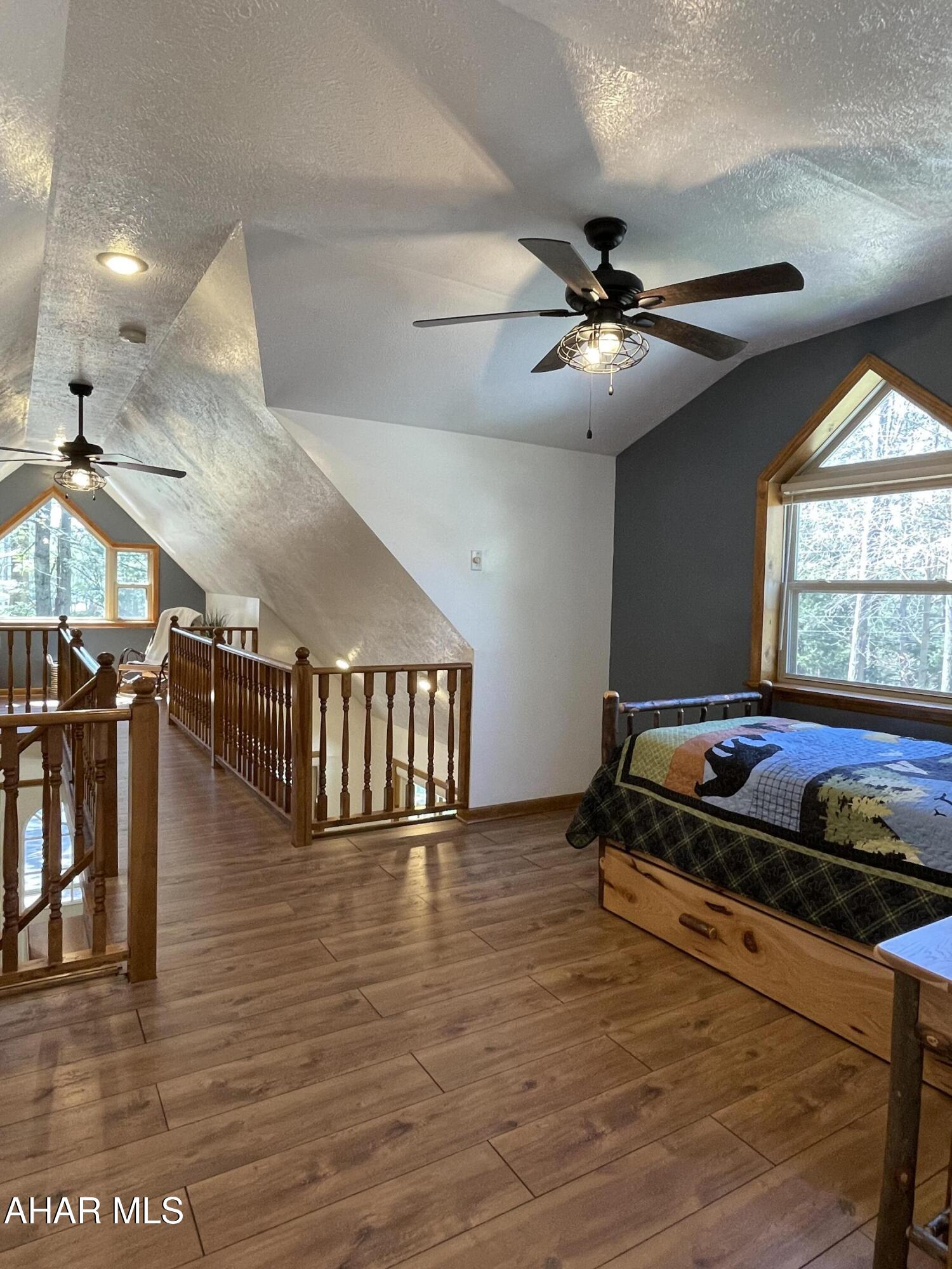 Glendale Yearound - Residential