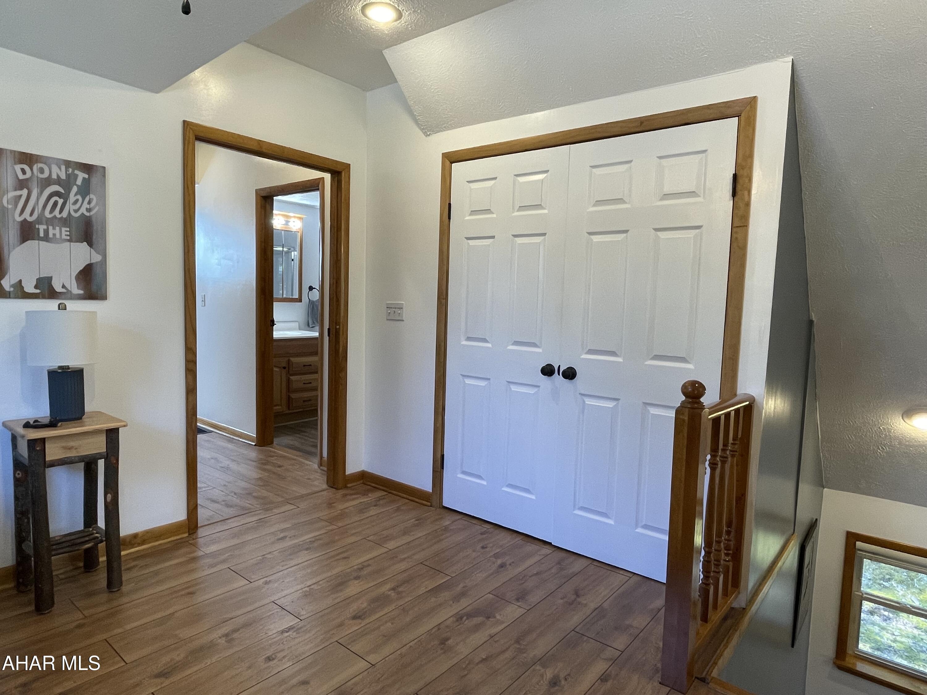 Glendale Yearound - Residential