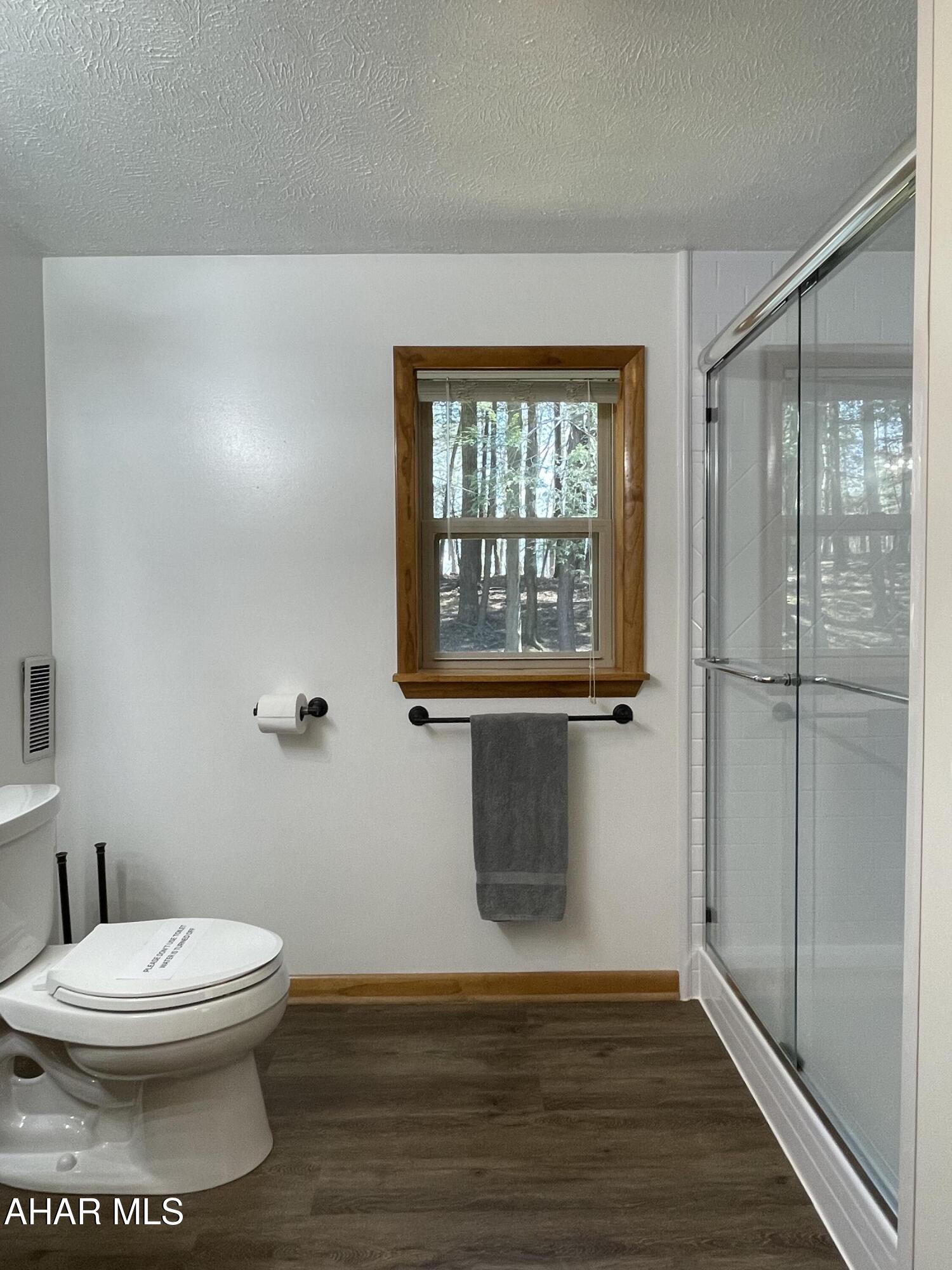 Glendale Yearound - Residential