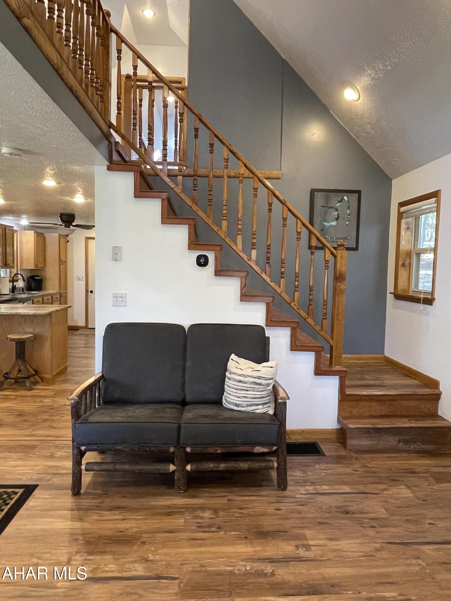 Glendale Yearound - Residential