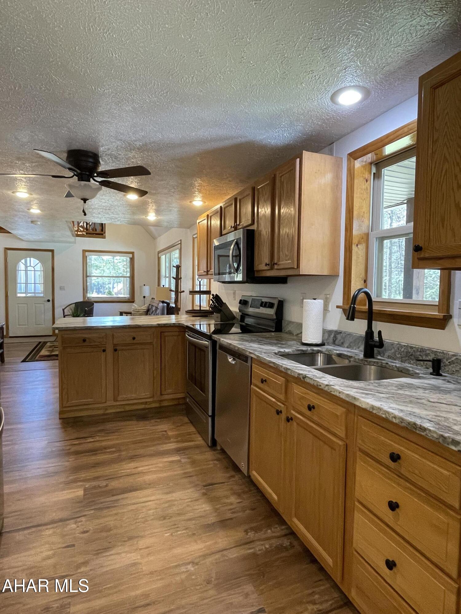 Glendale Yearound - Residential