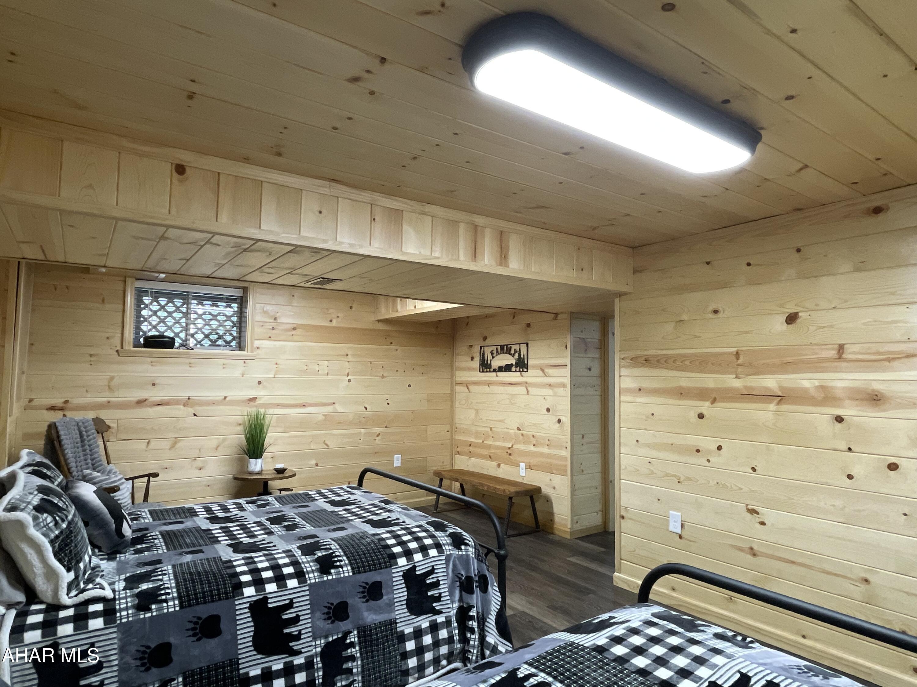 Glendale Yearound - Residential