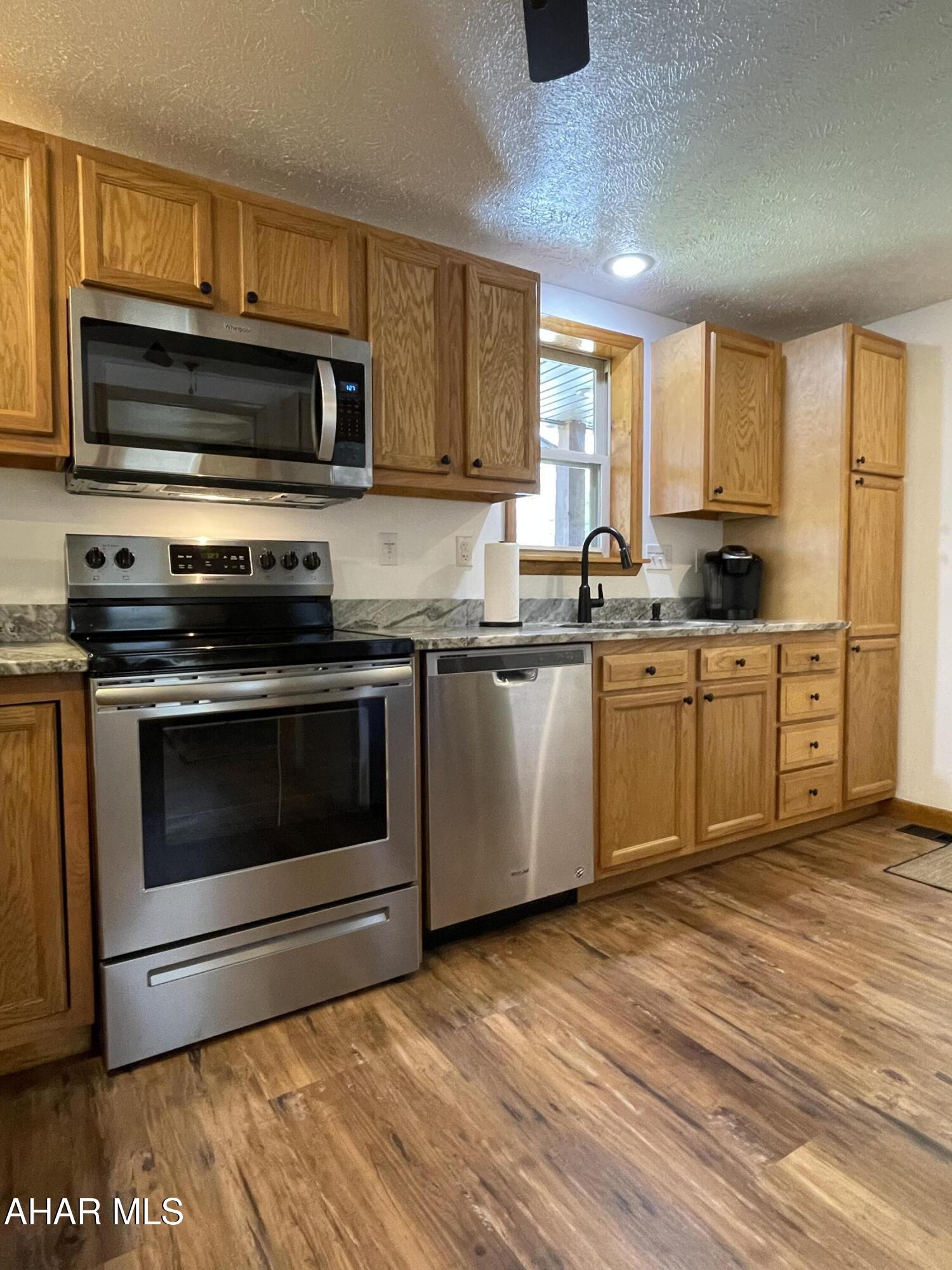 Glendale Yearound - Residential