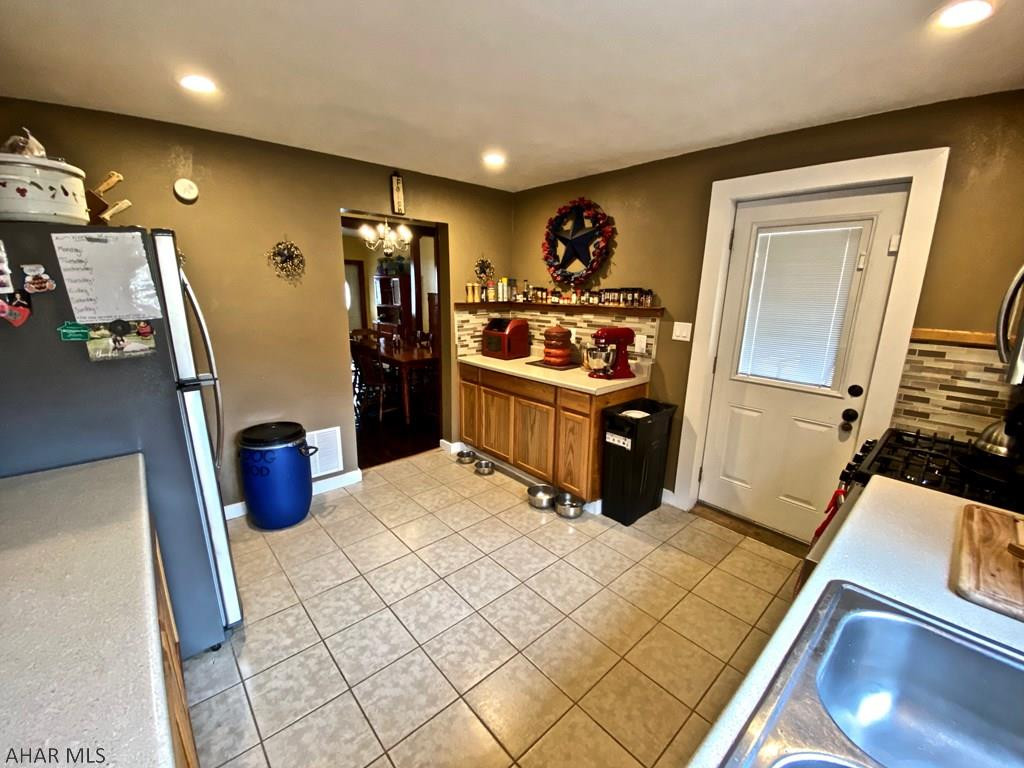 Unknown - Residential