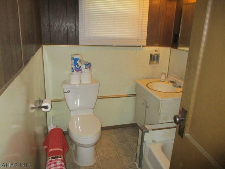 Unknown - Commercial Sale