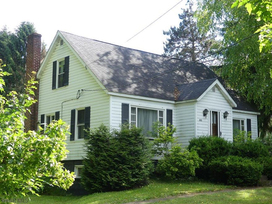 893 Pike Rd in Mineral Point is a 3 bedroom, 1 bath home with attached garage situated on 2.52 acres. This home features a new kitchen and new bath. Also has new carpet and fresh paint. Central Cambria School District. Call for your private showing today.