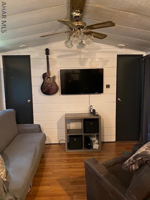 Glendale Yearound - Residential