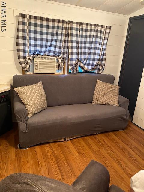 Glendale Yearound - Residential