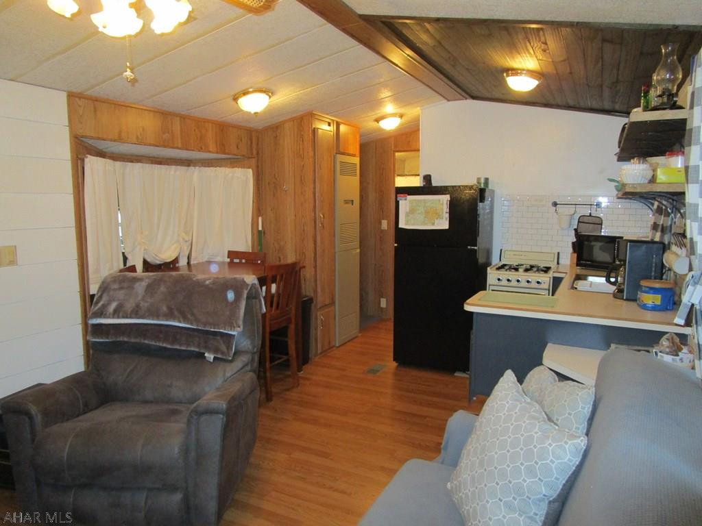 Glendale Yearound - Residential