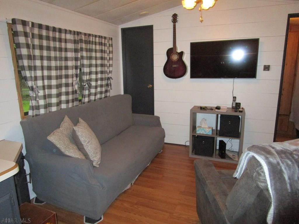 Glendale Yearound - Residential