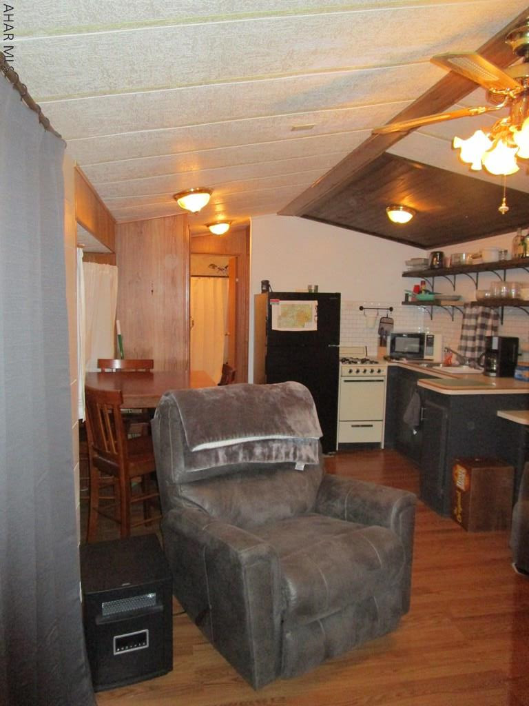 Glendale Yearound - Residential