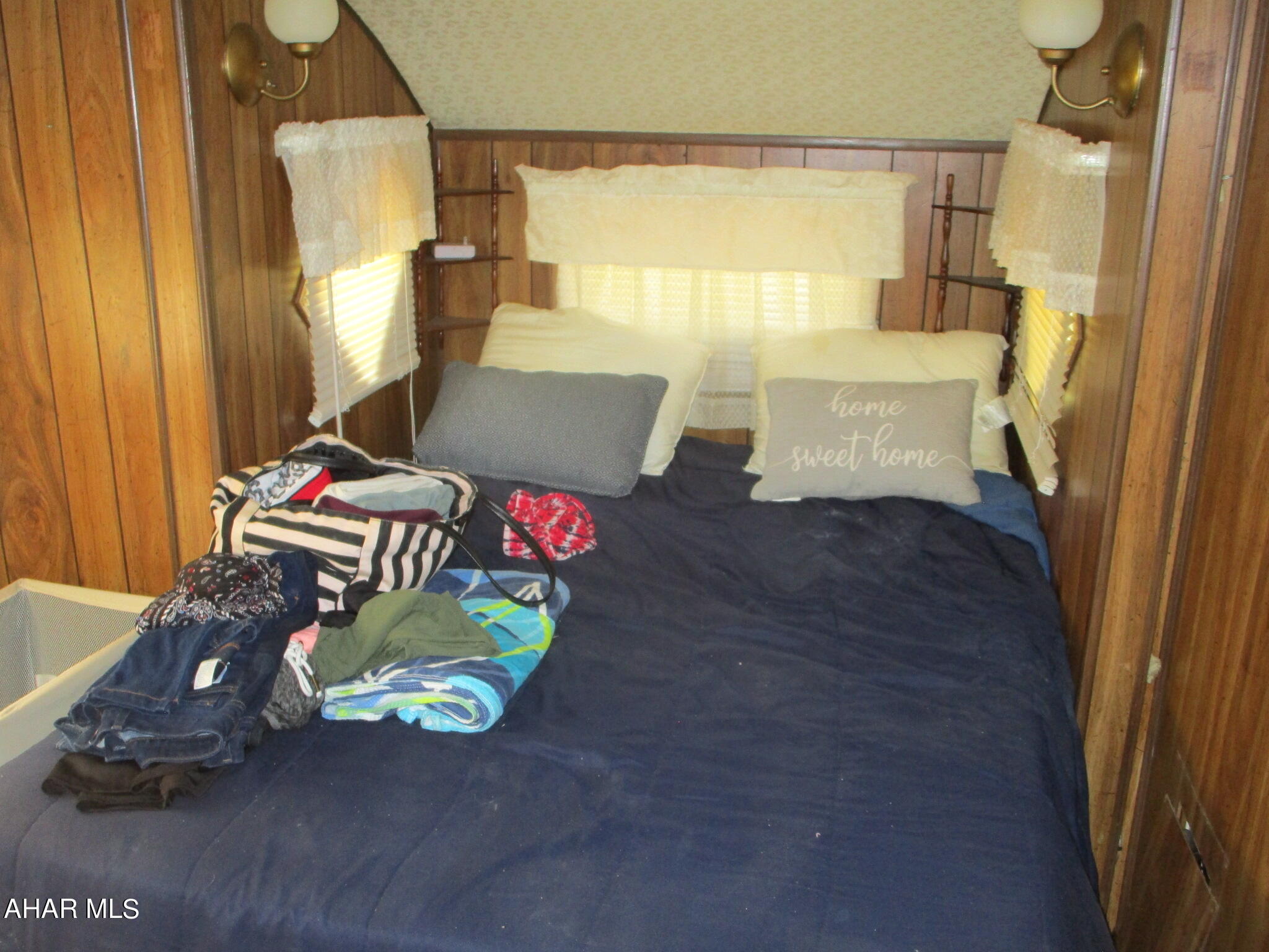 Glendale Yearound - Residential