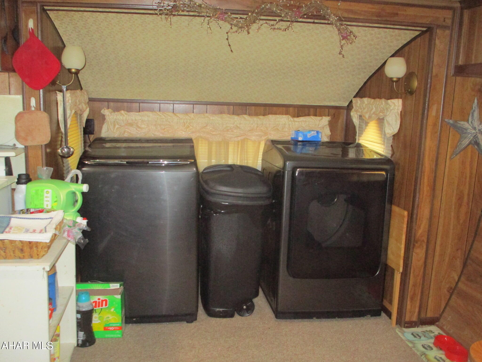 Glendale Yearound - Residential