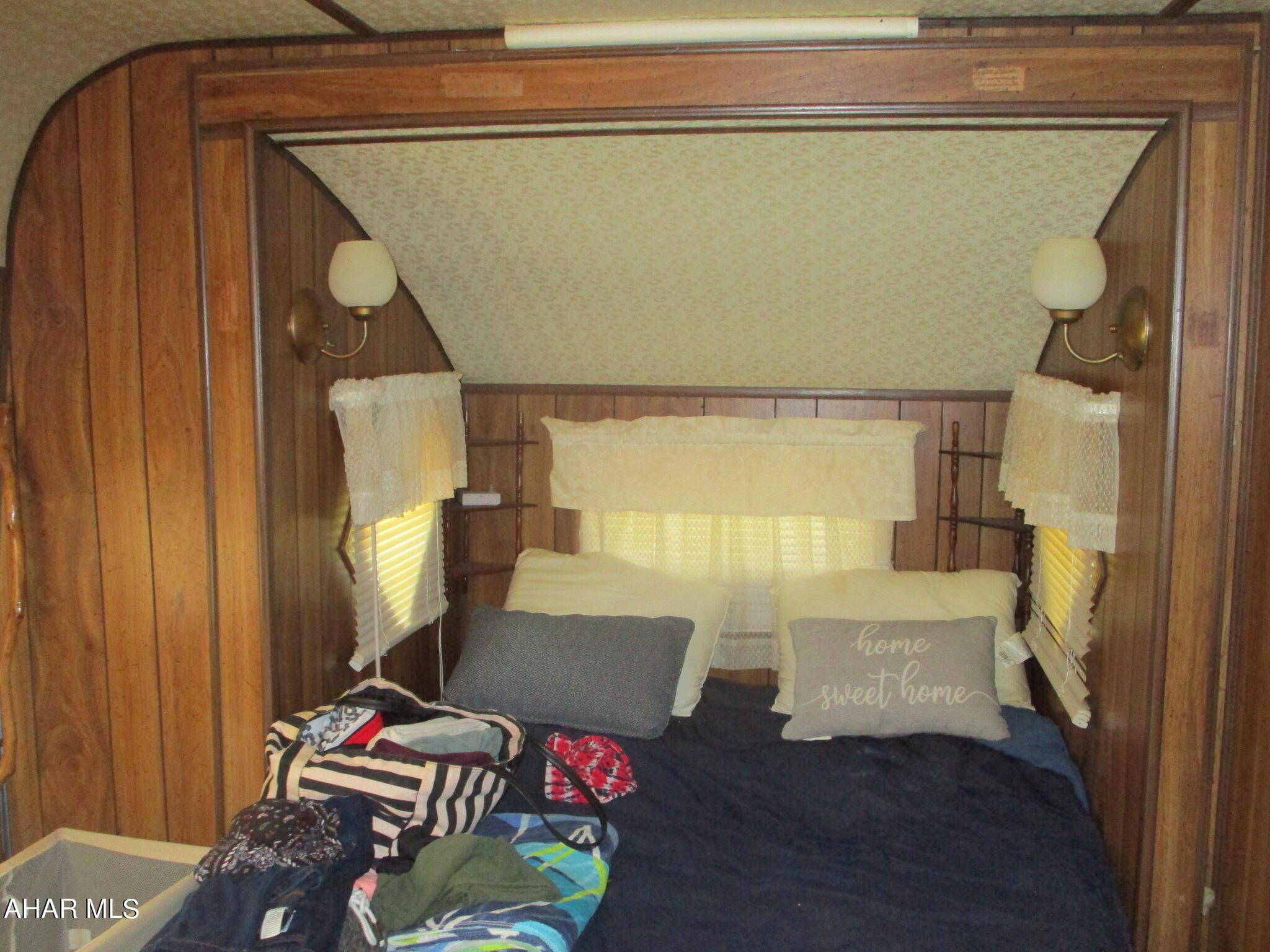 Glendale Yearound - Residential