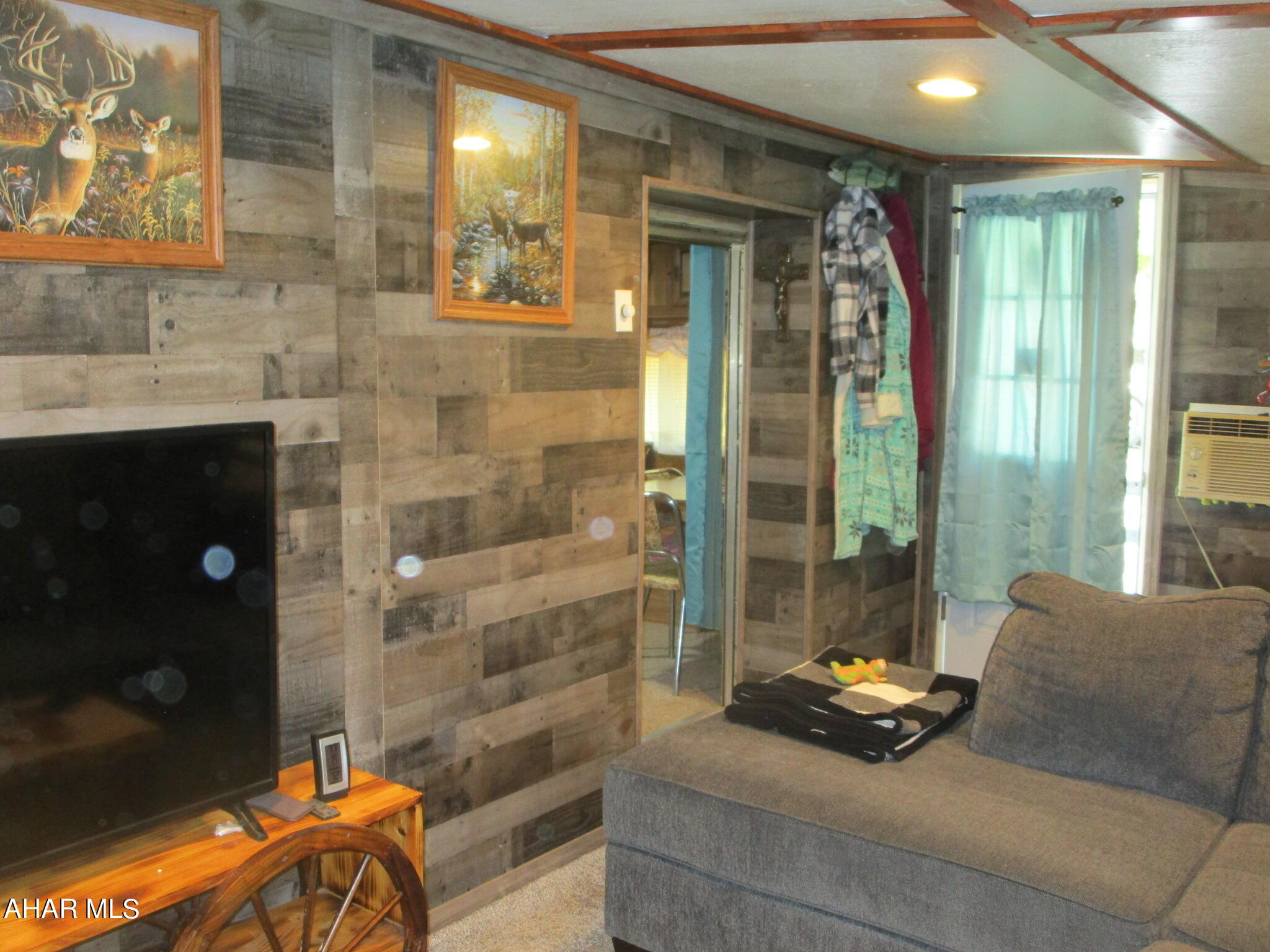 Glendale Yearound - Residential