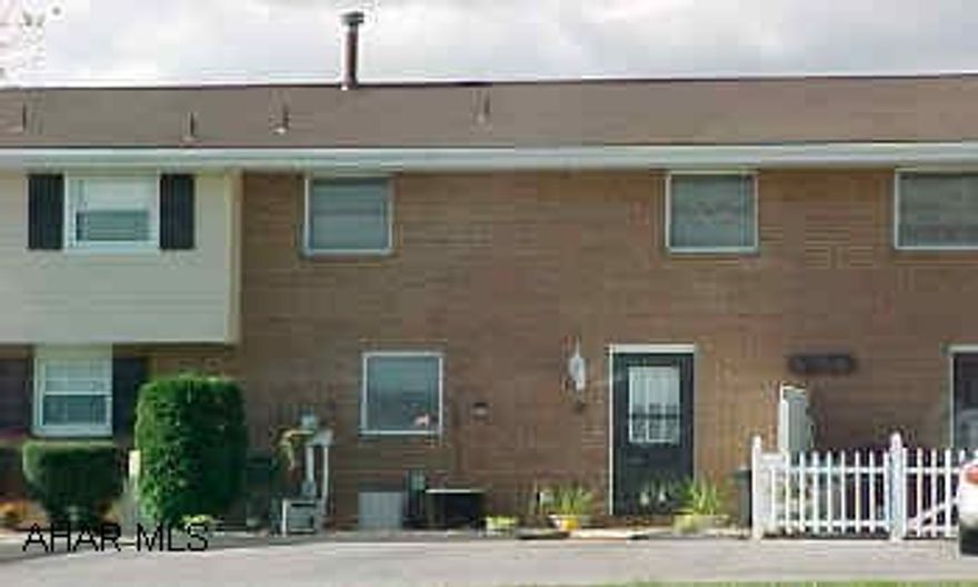 NO ASSOCIATION FEES!!! Beautiful townhouse with finished basement with family room & office or 3rd bedroom. over 1600 sq. ft. very spacious rooms. Must See- Contact Lacey for details 934-3962