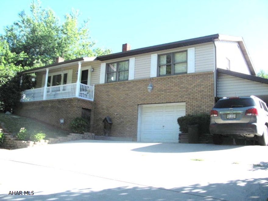 Great 1 story brick /vinyl home on a large lot. 3-4 bedrooms, 1.5 baths, beautiful hardwood floors, partially finished basement featuring family room w/ a woodburner and a stunning brick wall. bonus room used as a 4th bedroom. Swingset/play area, and above ground pool all for a great price.