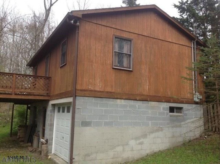 Wonderful Cabin currently being painted and updated. Situated on 11.21 acres with river frontage . Great place to kayak, fish, hunt and canoe. Literally 7 minutes to Downtown Bedford. If you are looking for a weekend getaway with river front access and located near Downtown, this property is for you!