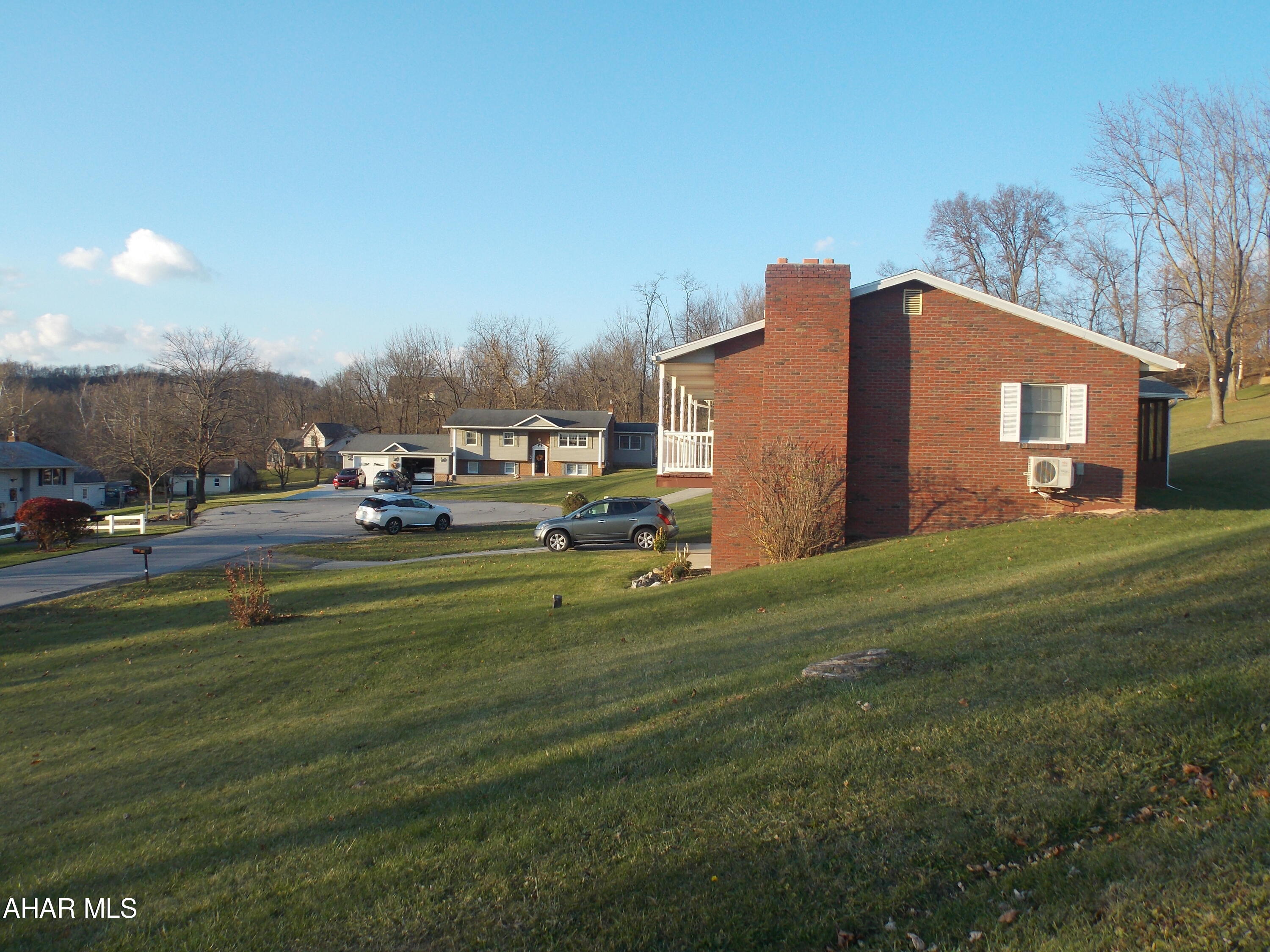 Rolling Hills - Residential