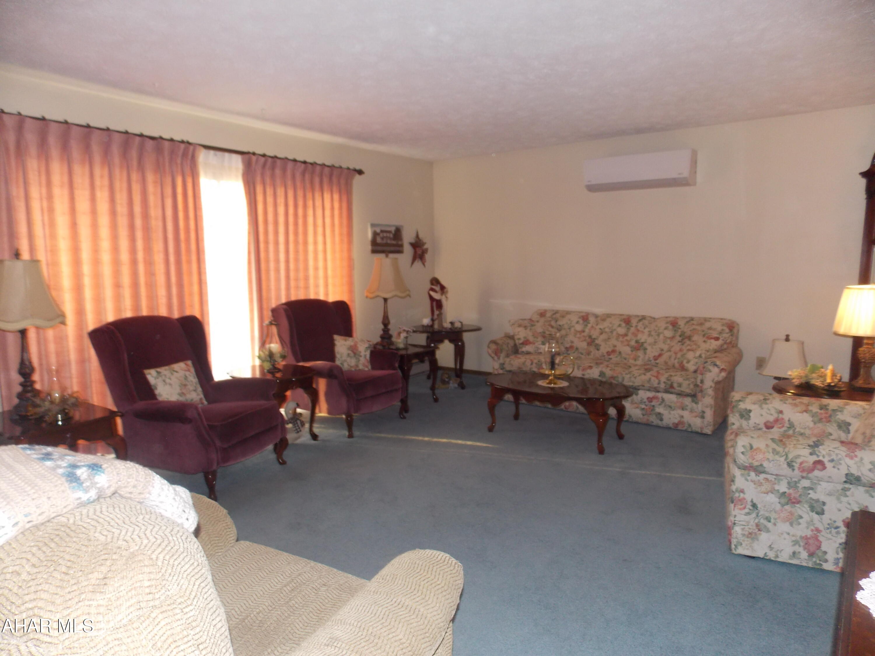 Rolling Hills - Residential