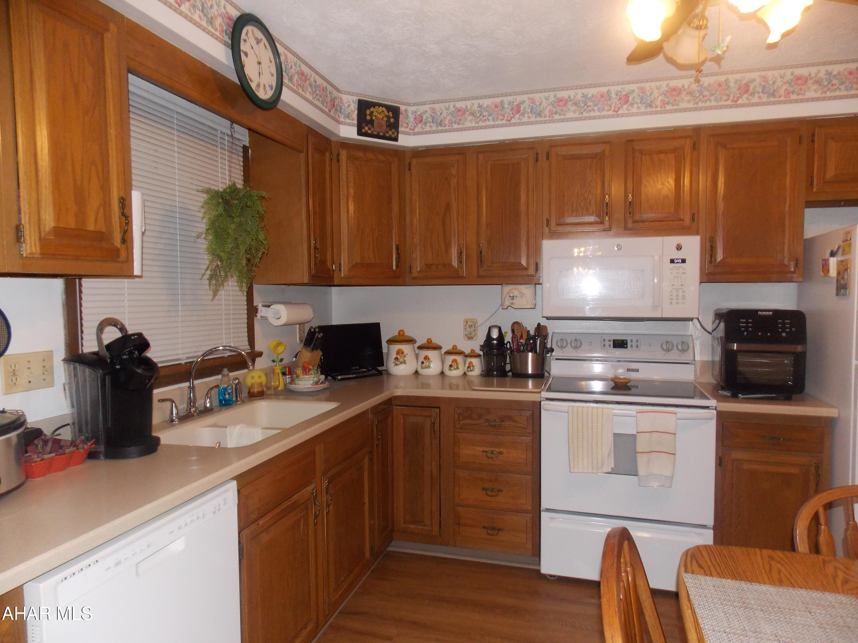 Rolling Hills - Residential