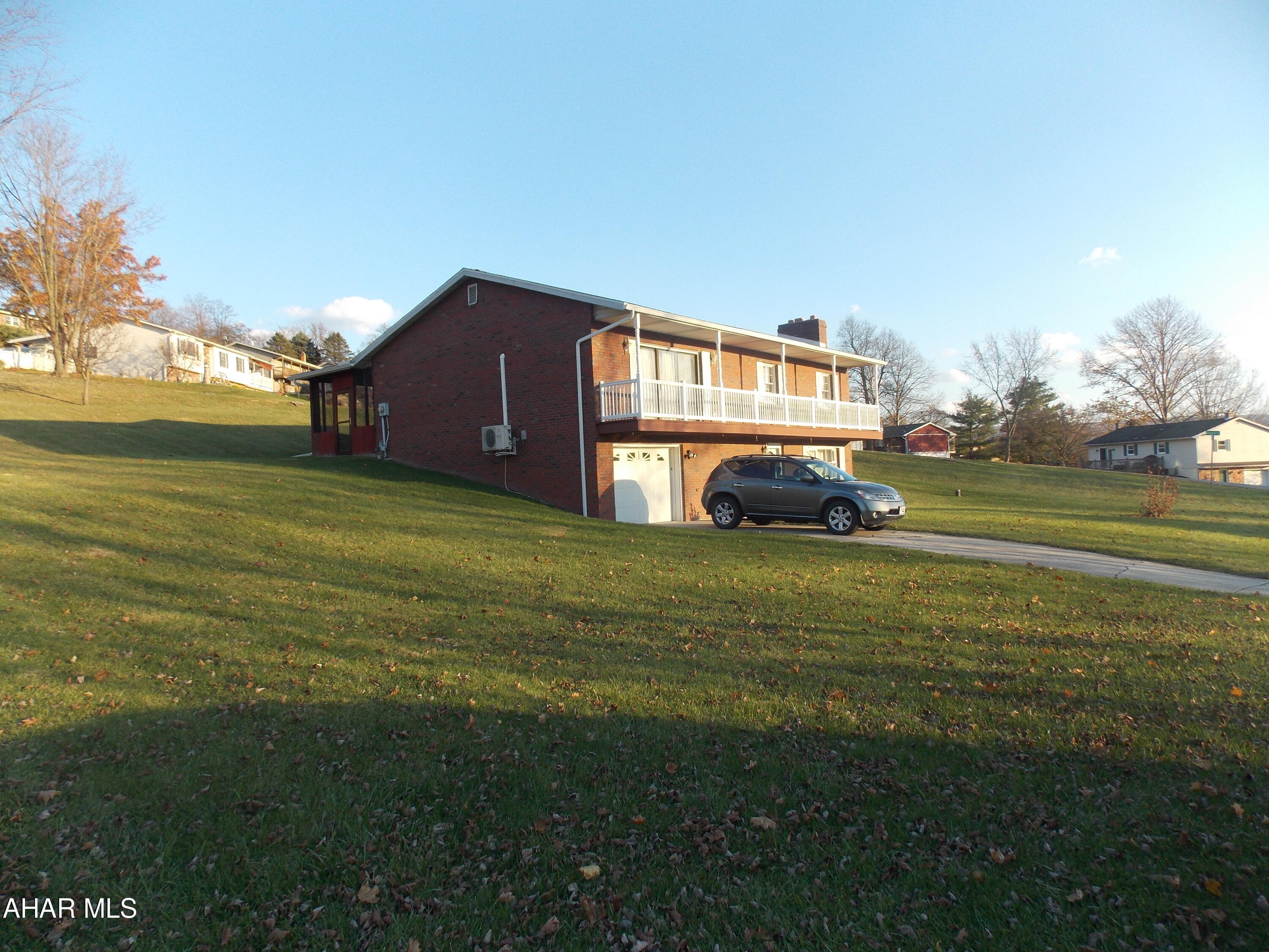 Rolling Hills - Residential