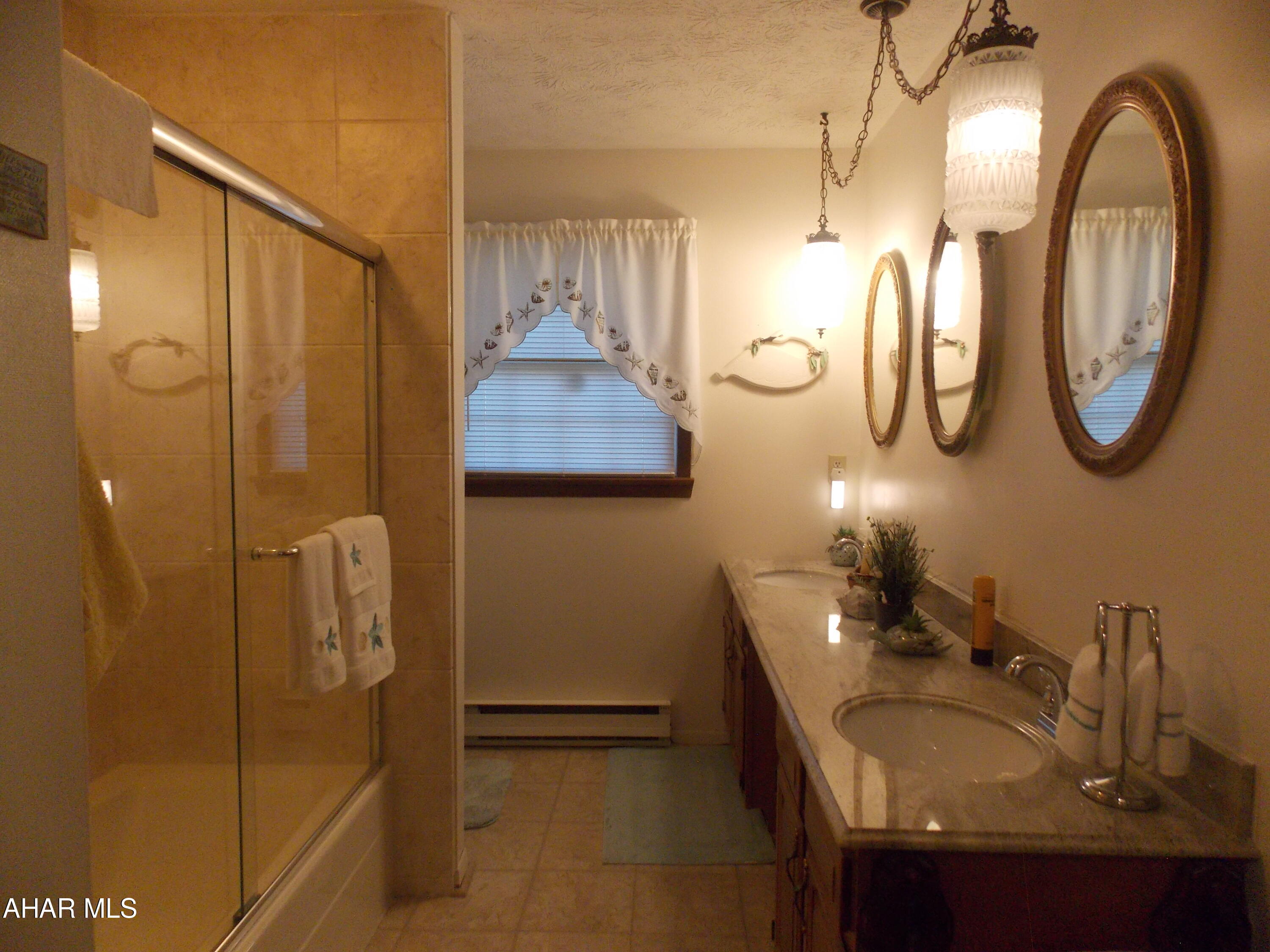 Rolling Hills - Residential