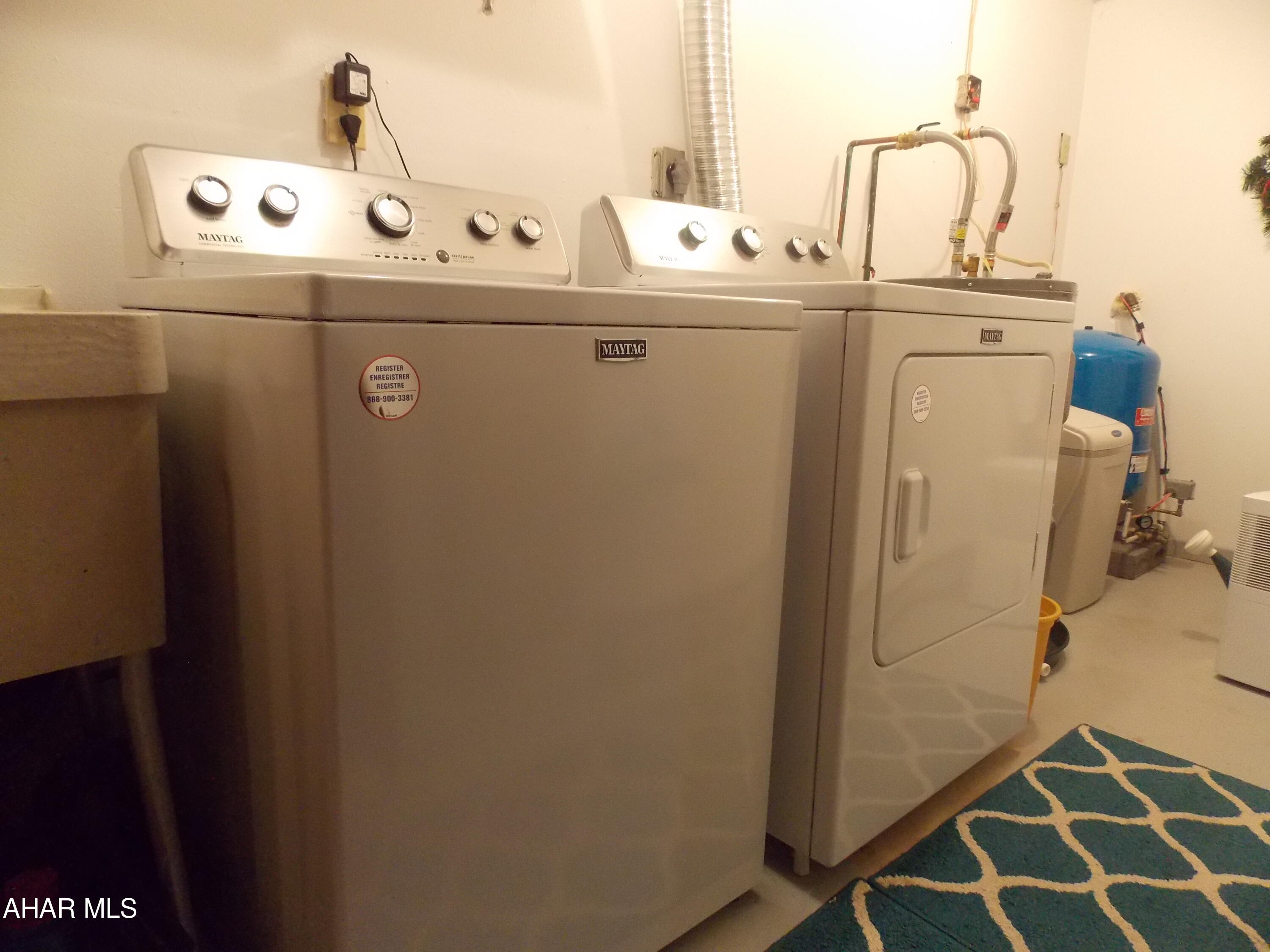 Rolling Hills - Residential