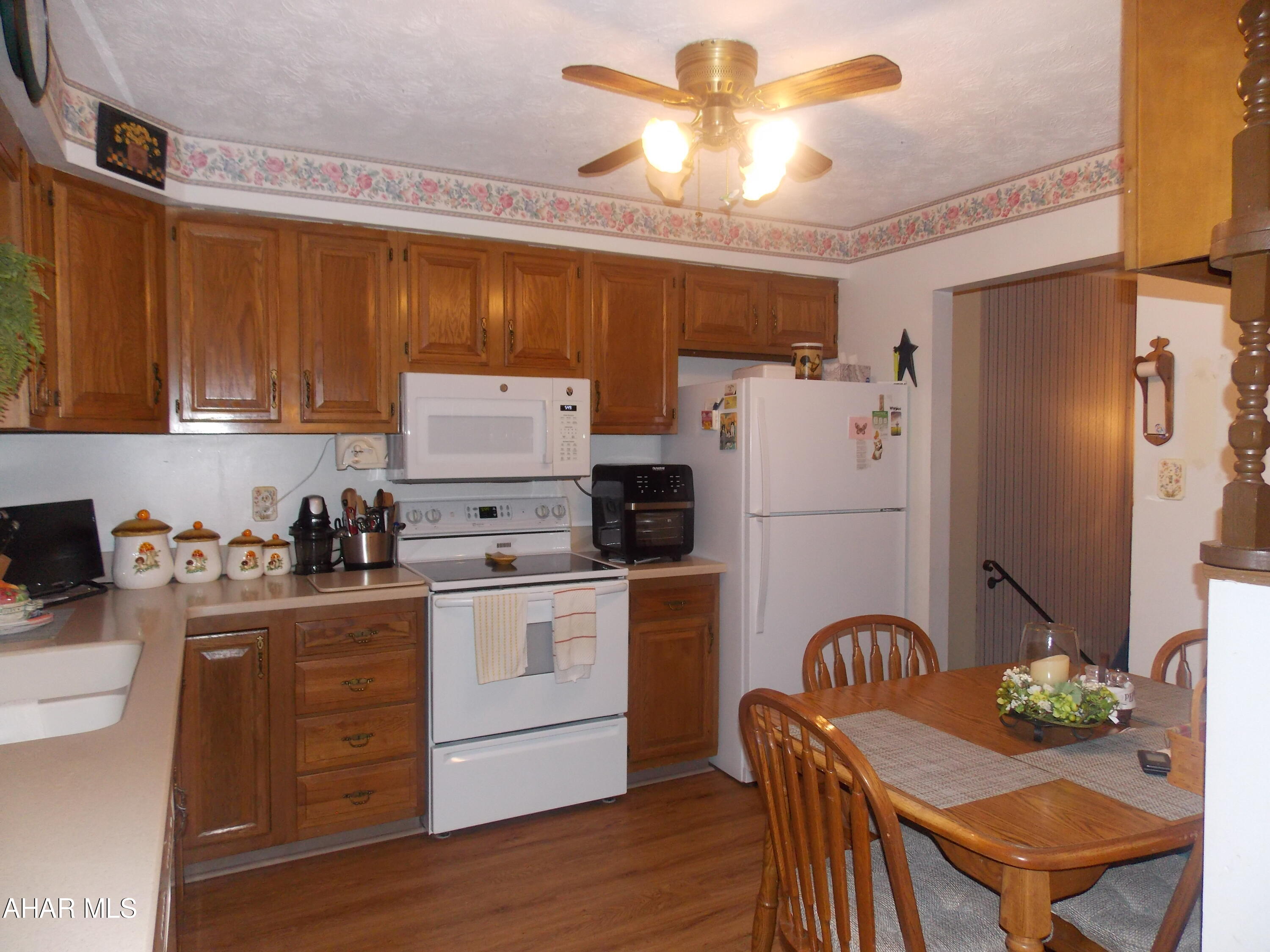 Rolling Hills - Residential