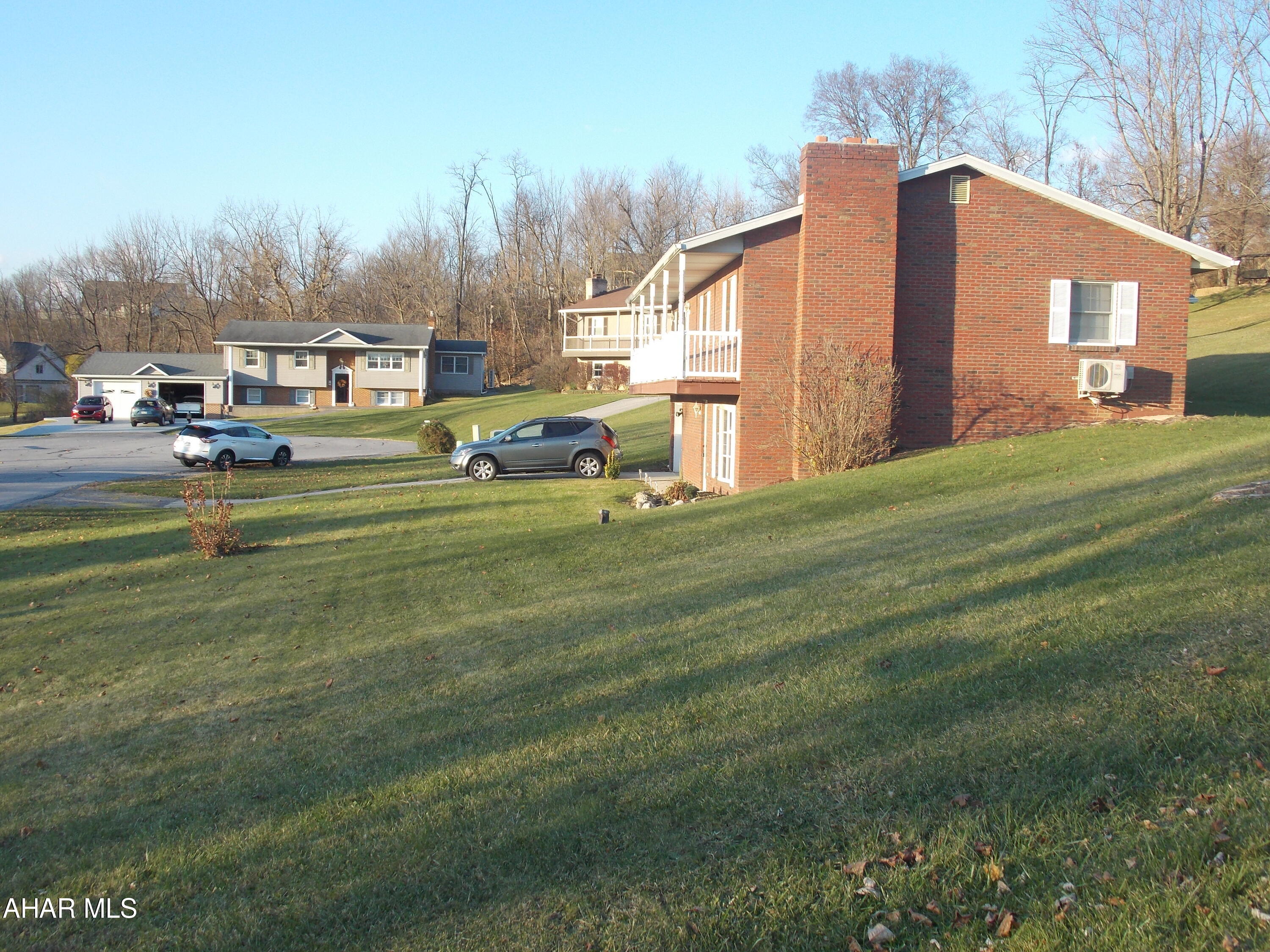 Rolling Hills - Residential